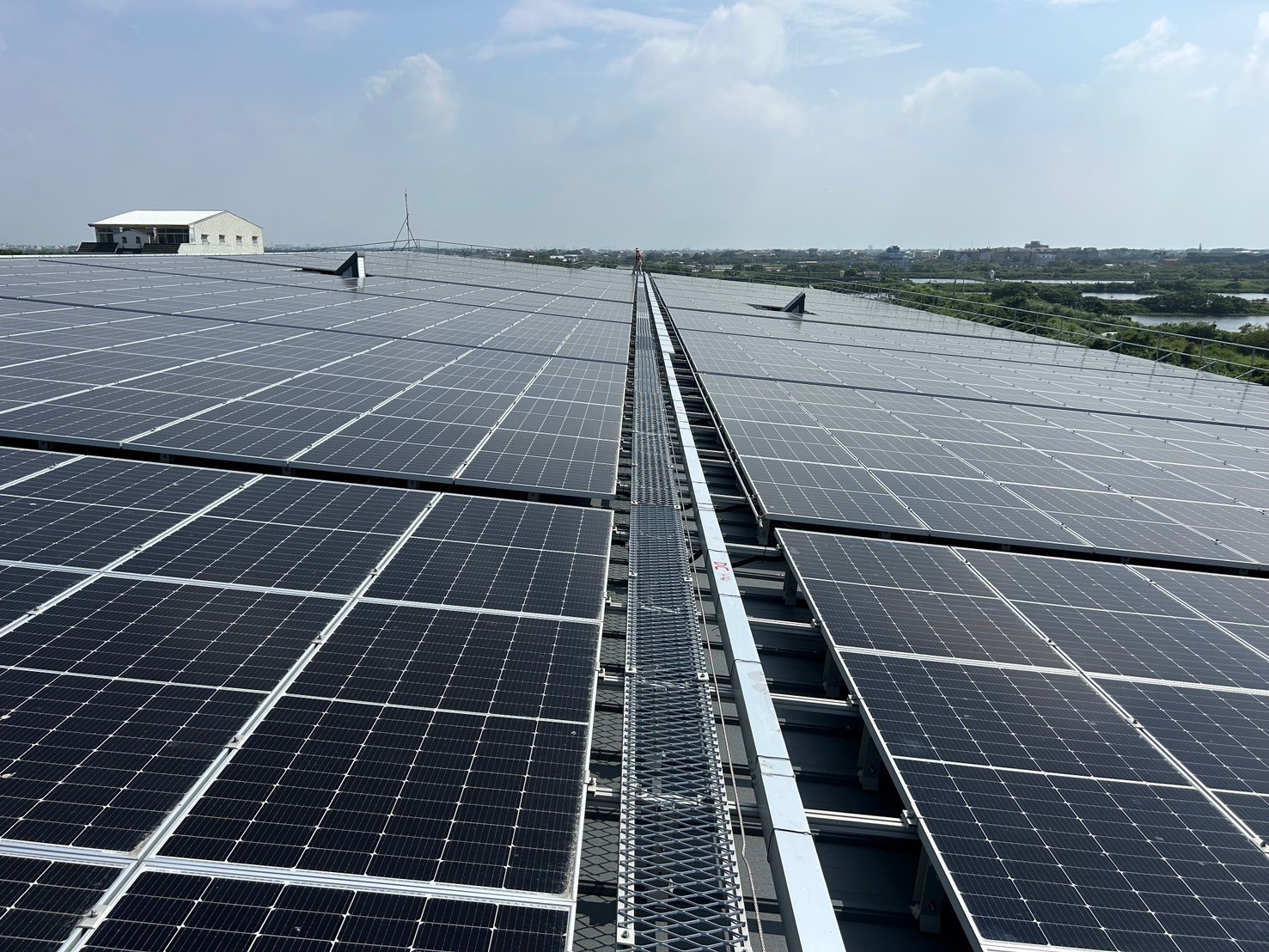 台南市 415.5 kWp 屋頂型・鐵皮平鋪